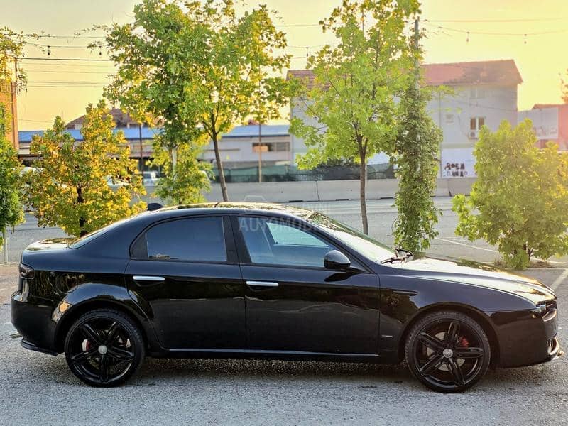 Alfa Romeo 159 Black edition