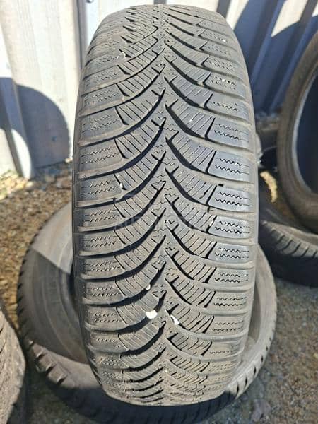 Hankook 165/65 R15 Zimska