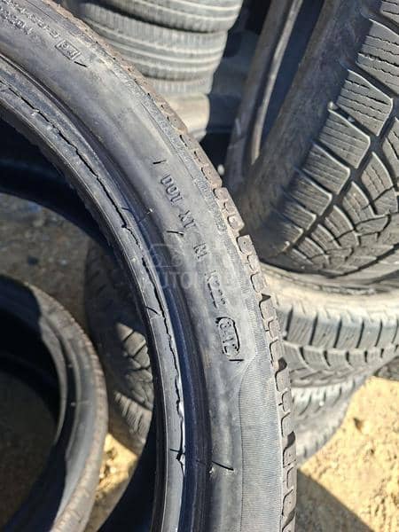 Pirelli 295/30 R19 Zimska