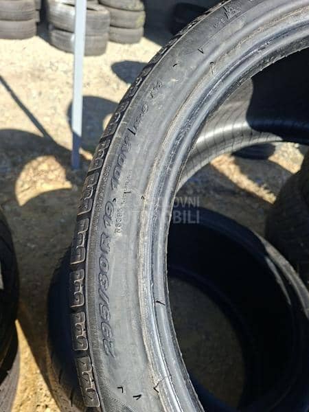 Pirelli 295/30 R19 Zimska