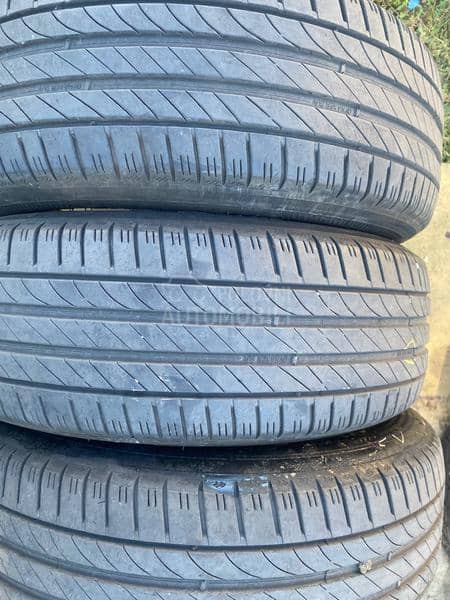 Kleber 215/60 R17 Letnja