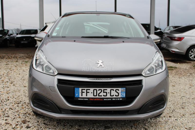 Peugeot 208 1.2 nav
