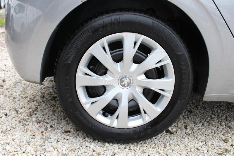 Peugeot 208 1.2 nav