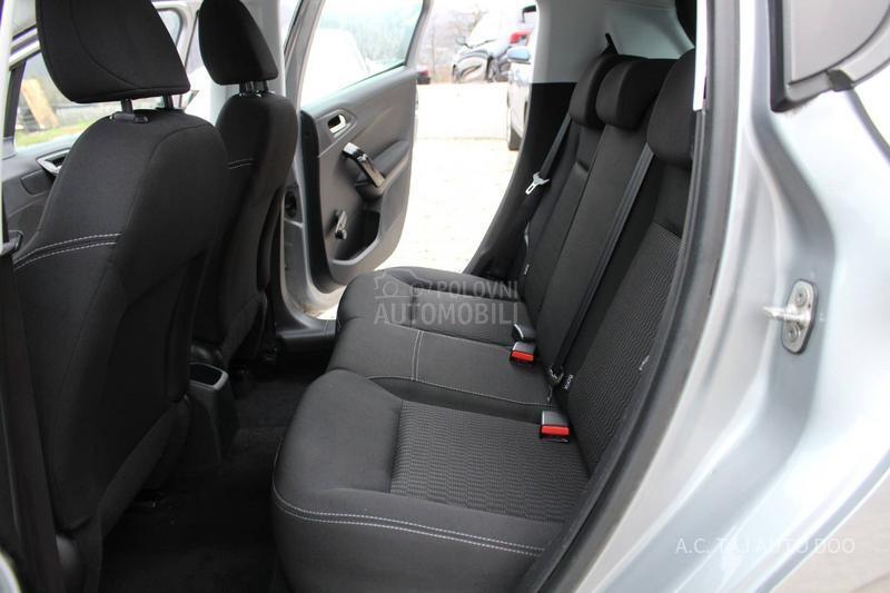 Peugeot 208 1.2 nav