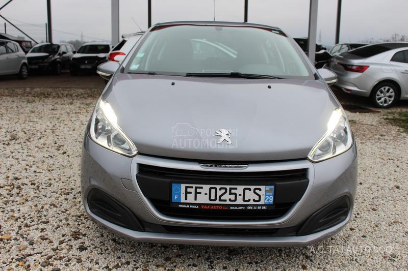 Peugeot 208 1.2 nav