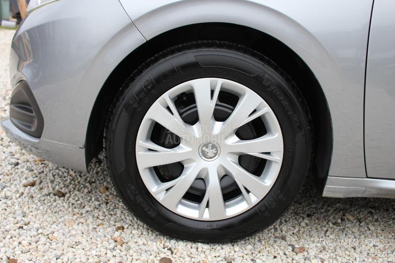 Peugeot 208 1.2 nav