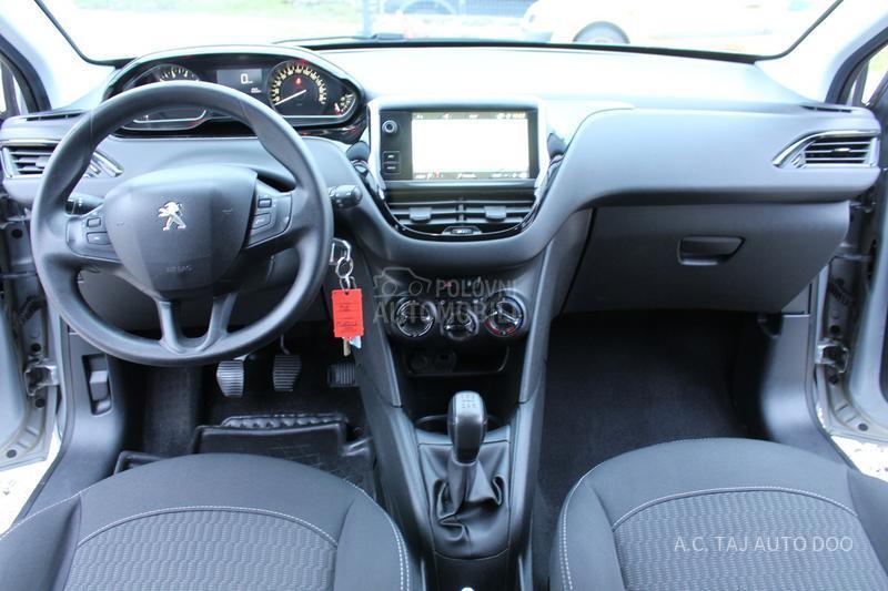Peugeot 208 1.2 nav