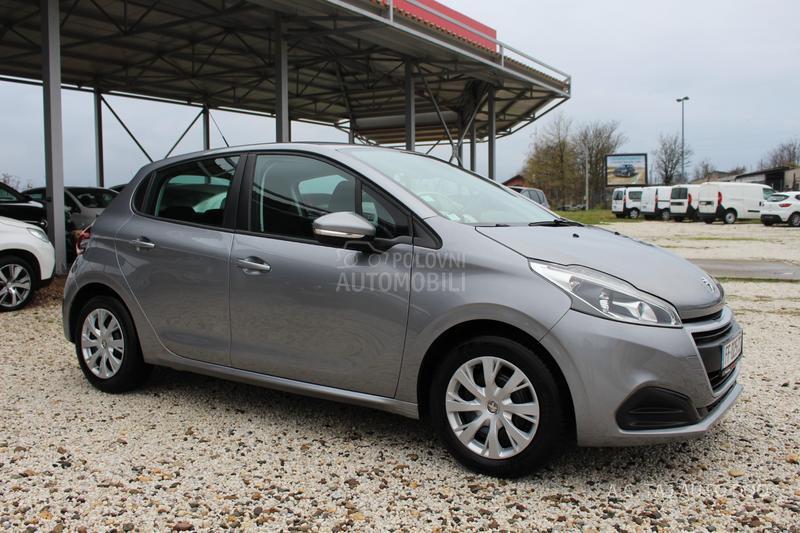 Peugeot 208 1.2 nav