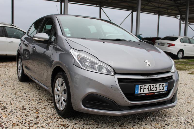 Peugeot 208 1.2 nav