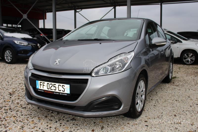 Peugeot 208 1.2 nav