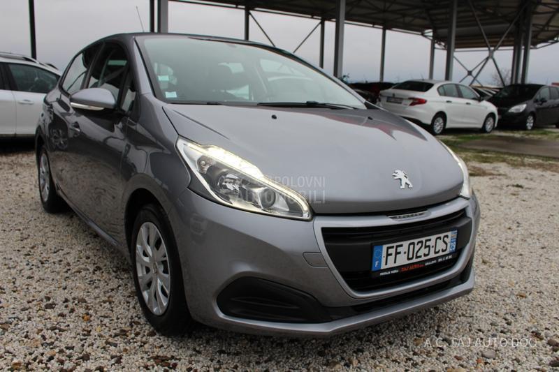 Peugeot 208 1.2 nav