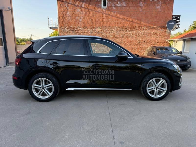Audi Q5 40 TDI/SLINE/MATRIX