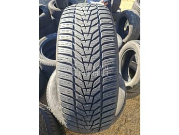 Hankook 215/65 R17 Zimska