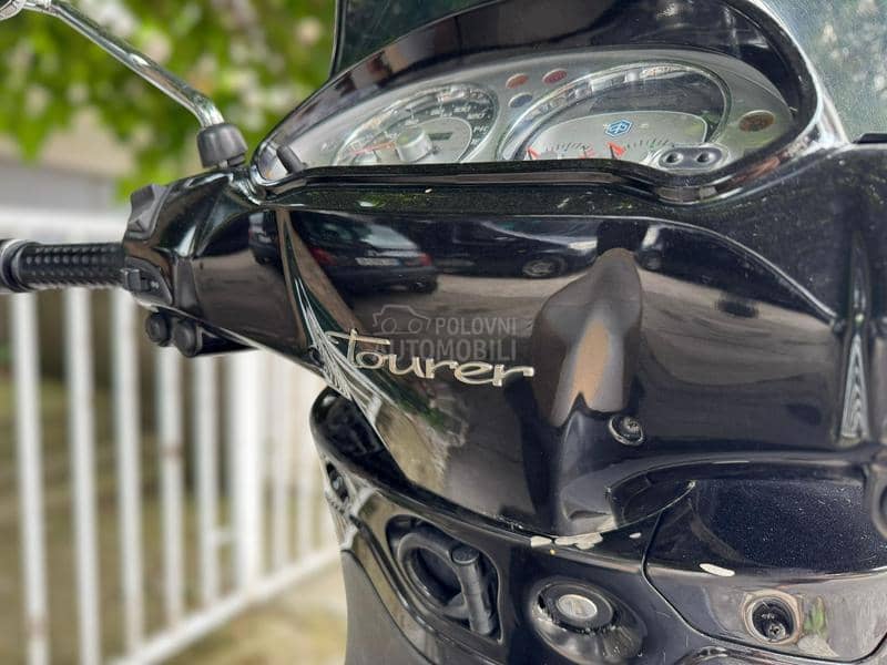 Piaggio Beverly 400 Tourer