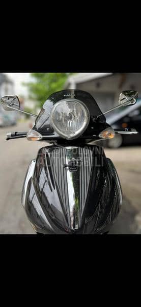 Piaggio Beverly 400 Tourer