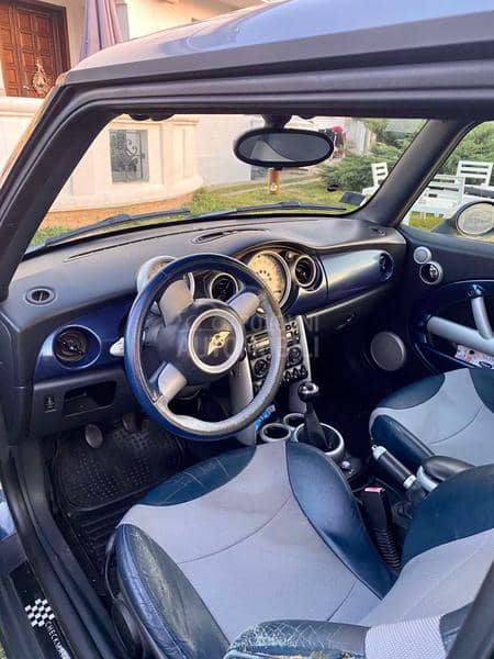 MINI Cooper checkmat
