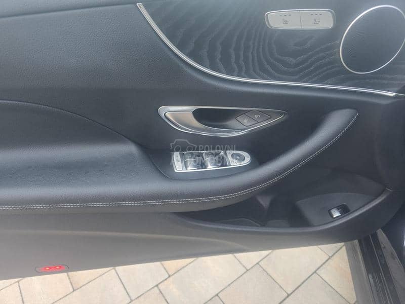 Mercedes Benz E 220 AMG