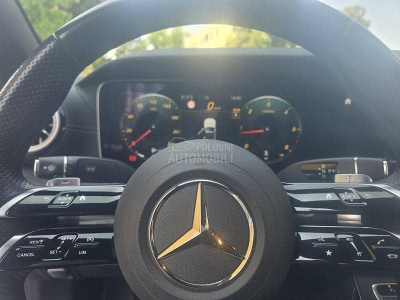 Mercedes Benz E 220 AMG