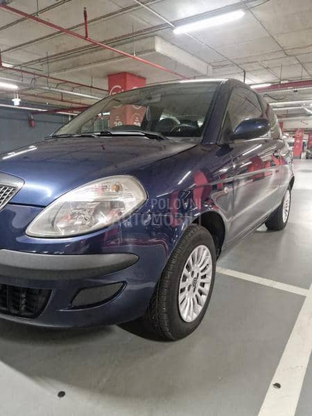 Lancia Ypsilon 