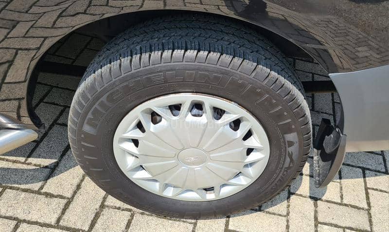 Ford Transit Custom 5mesta plus teret