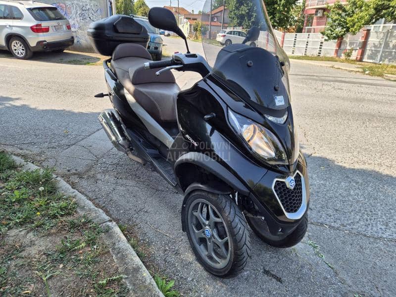 Piaggio mp3 500