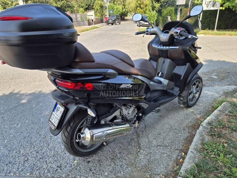 Piaggio mp3 500