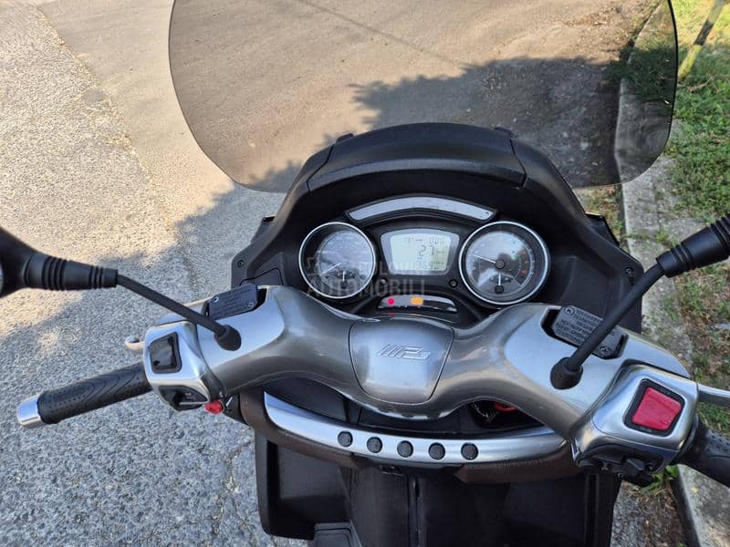 Piaggio mp3 500
