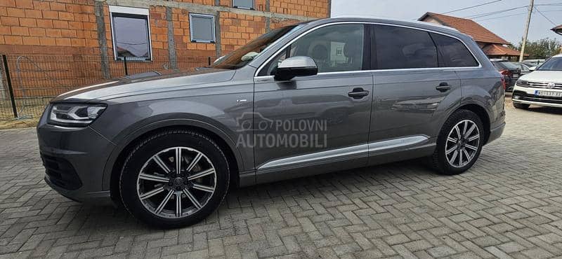 Audi Q7 S-line Quattro