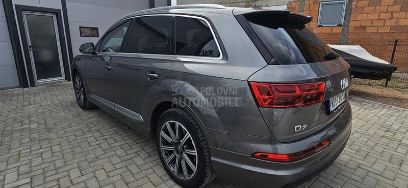 Audi Q7 S-line Quattro