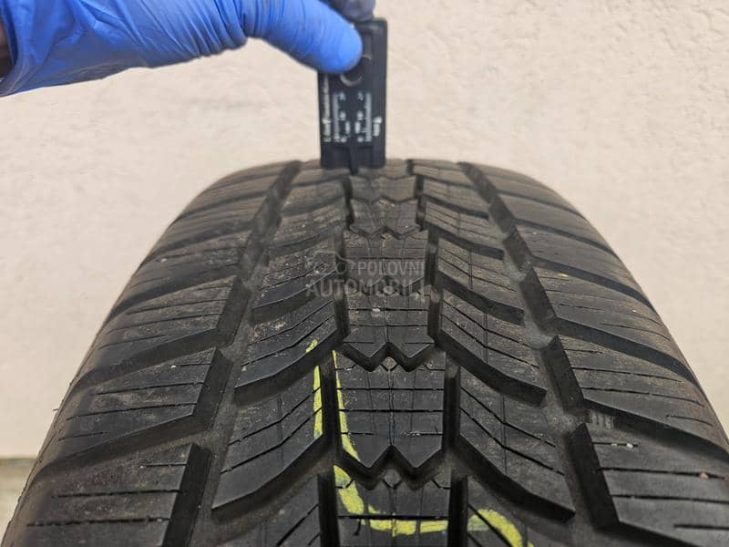 Sava 215/60 R16 Zimska