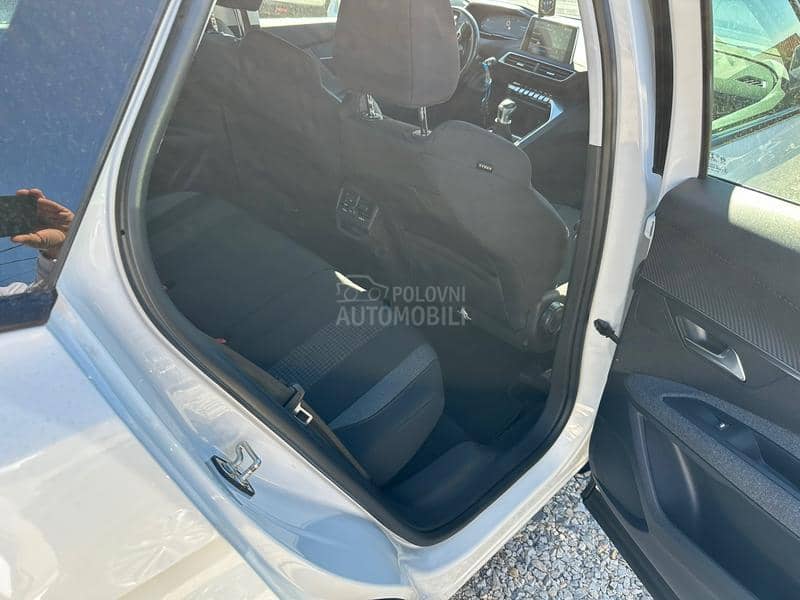 Peugeot 3008 1.5 HDI
