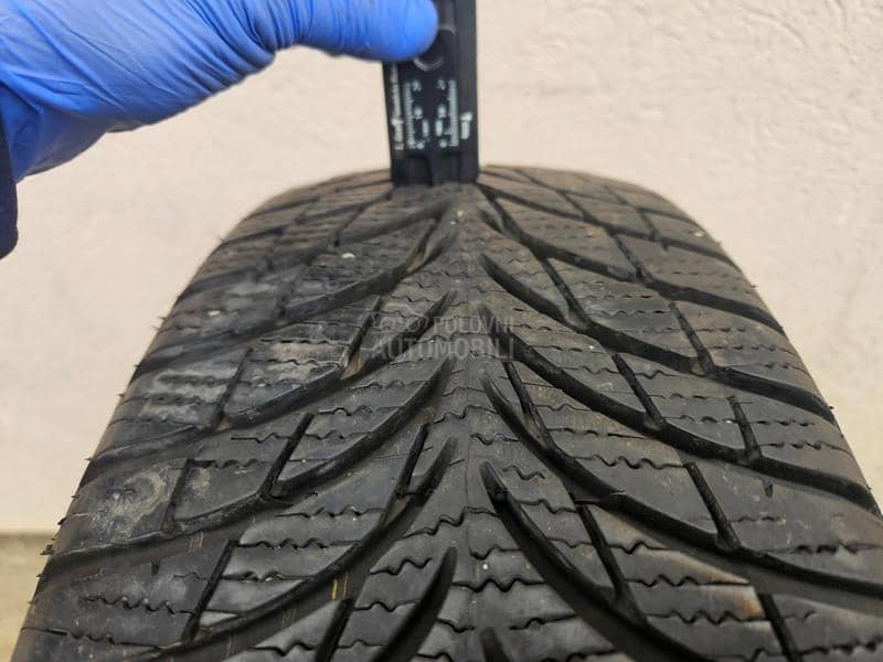 Goodyear 205/60 R16 Zimska