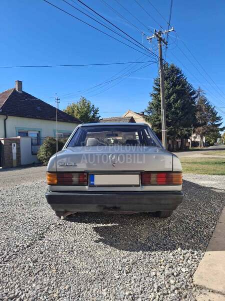 Mercedes Benz 190 