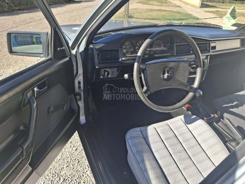 Mercedes Benz 190 