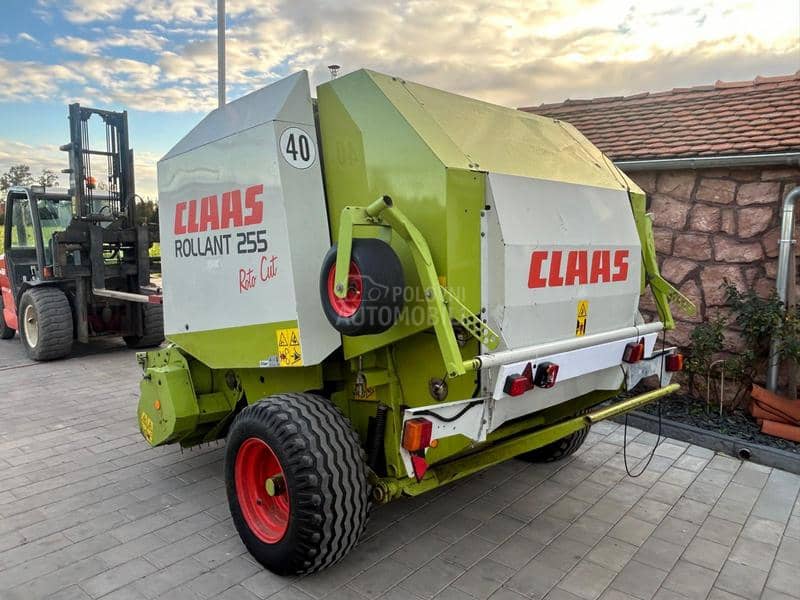Claas Rollant 255
