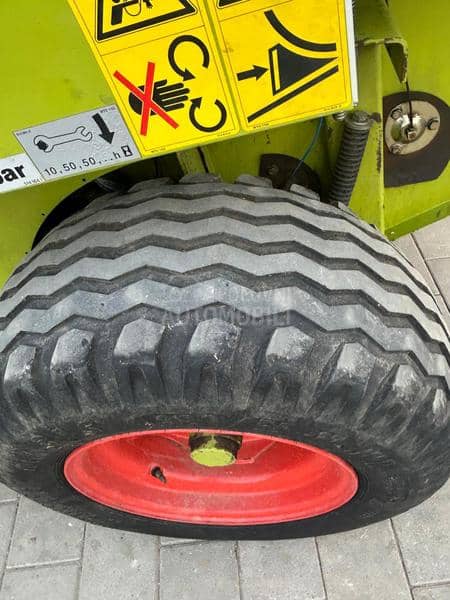 Claas Rollant 255