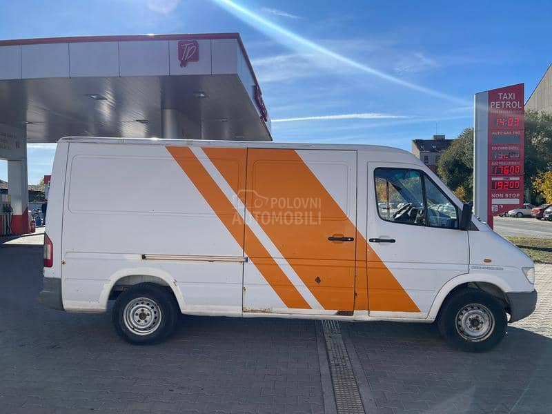 Mercedes Benz Sprinter 2.3