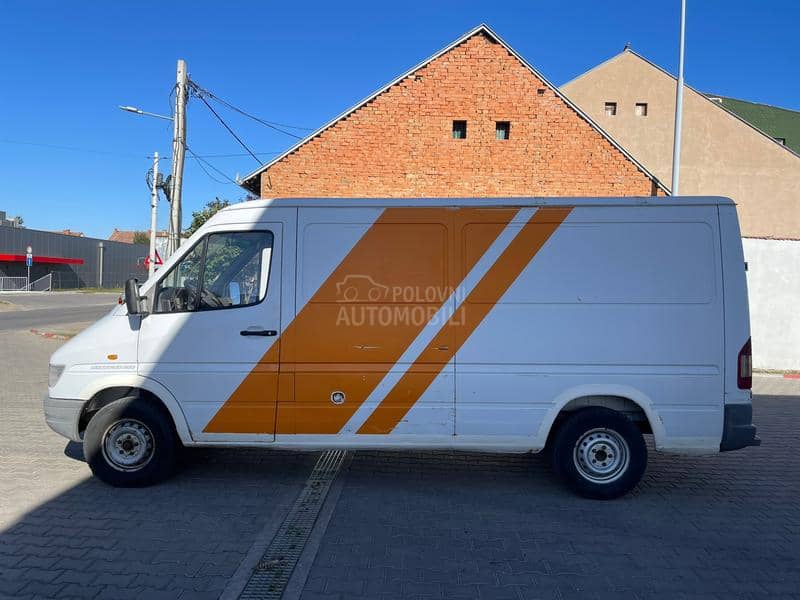 Mercedes Benz Sprinter 2.3