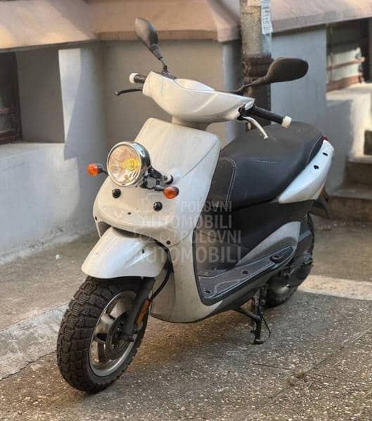 Yamaha neos 4 T