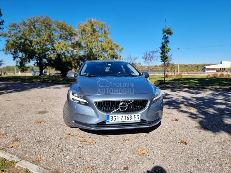 Volvo V40 D4