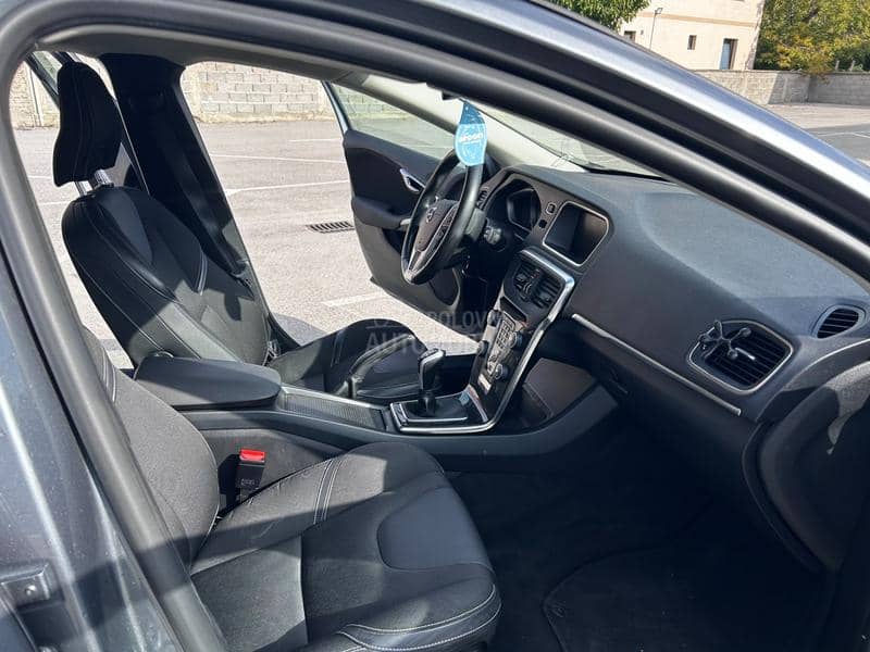 Volvo V40 D2 Volvo V40 D2