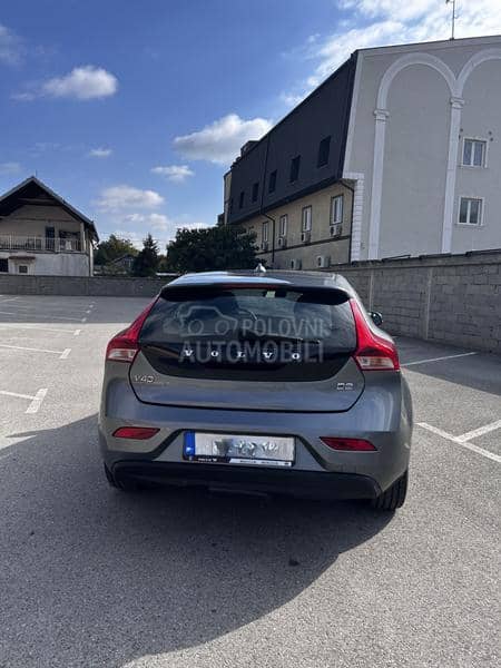 Volvo V40 D2 Volvo V40 D2