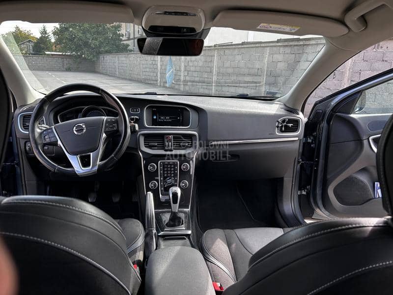 Volvo V40 D2 Volvo V40 D2