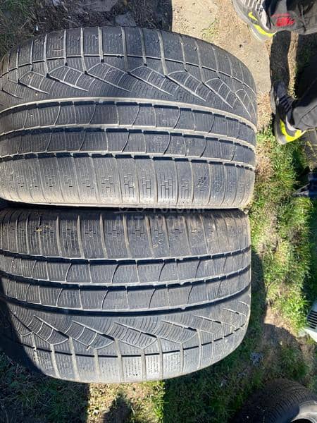 Pirelli 295/30 R19 Zimska