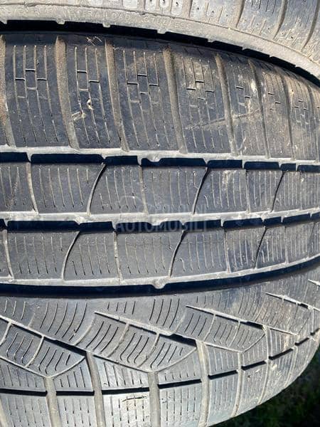 Pirelli 295/30 R19 Zimska