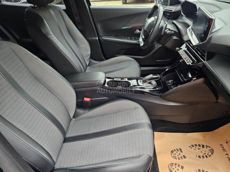 Peugeot 2008 1.5HDI Allure BVA8