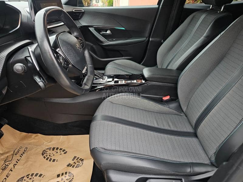 Peugeot 2008 1.5HDI Allure BVA8