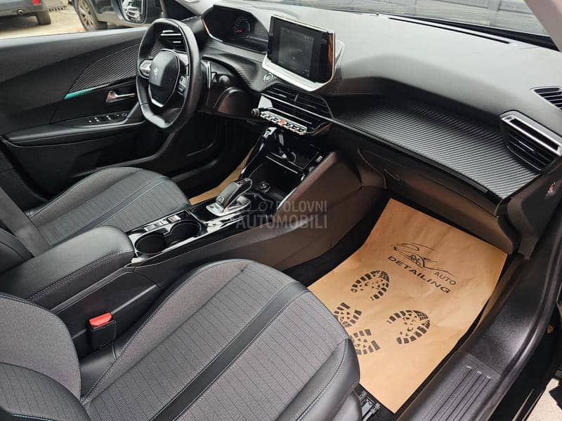 Peugeot 2008 1.5HDI Allure BVA8