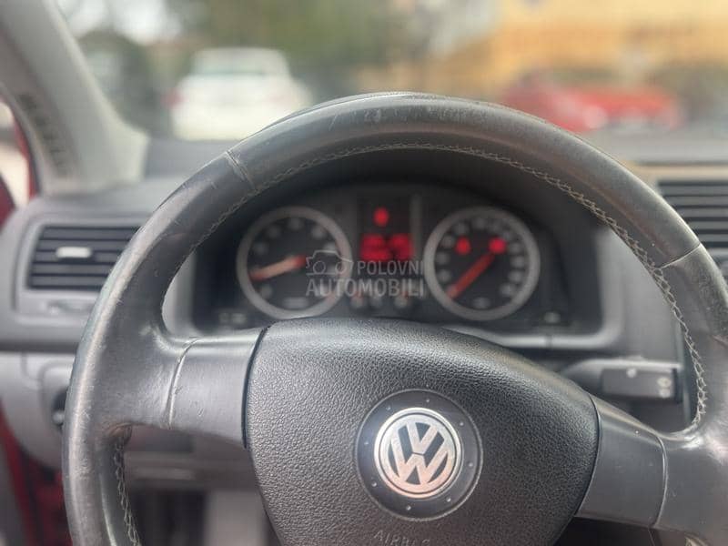 Volkswagen Golf 5 1.4