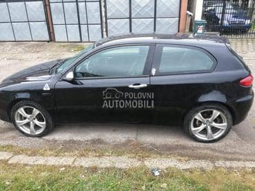 Alfa Romeo 147 Q2